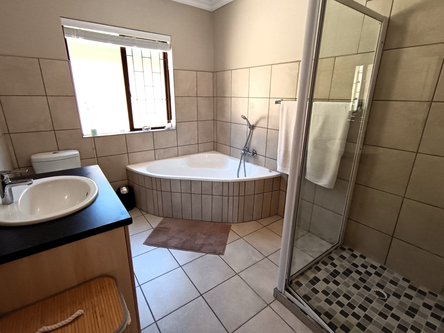 3 Bedroom Property for Sale in Marina Martinique Eastern Cape